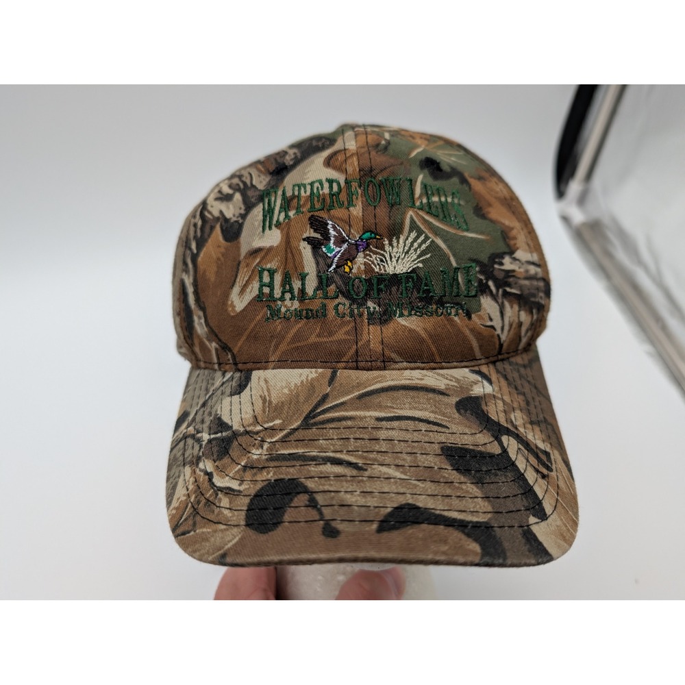 Waterfowlers Hall of Fame Mound City Missouri Advantage Camo Snapback Hat Cap